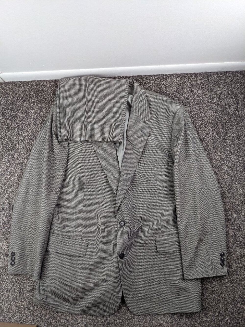 Vintage 2006 Brooks Brothers 2 PC Suit 46R Wool Houndstooth Gray 38x29 USA Made